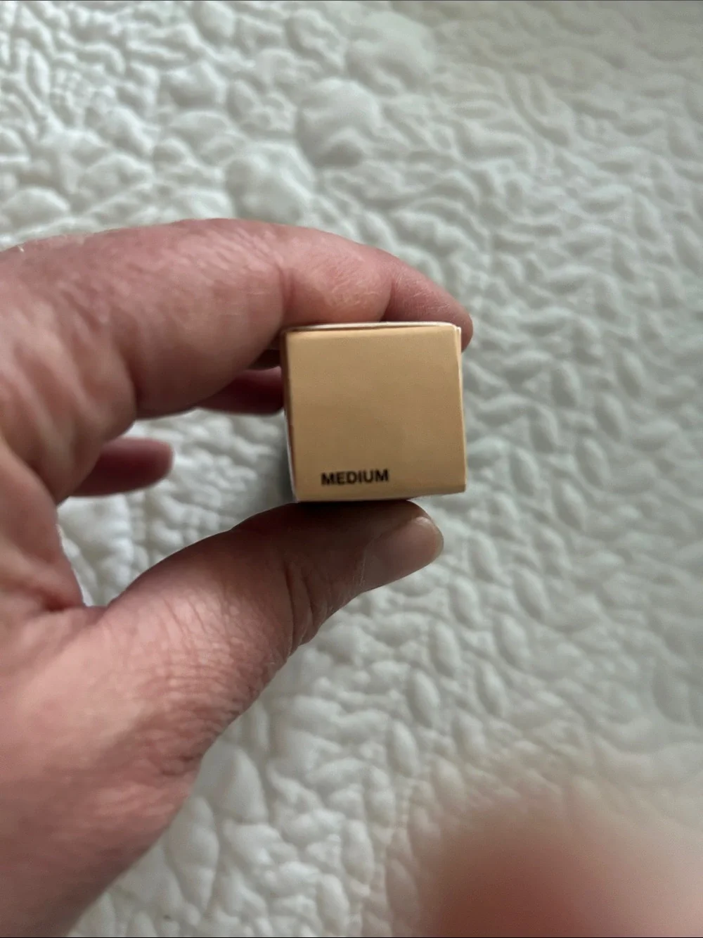 bareMinerals BARESKIN Concealer in Medium